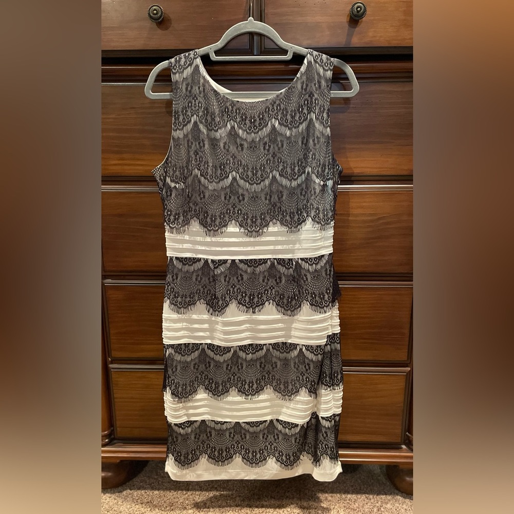NWOT Dressbarn Black and White dress